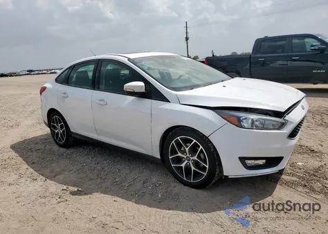 2018 Ford Focus Sel z USA, uszkodzony, nr VIN 1FADP3H26JL201346